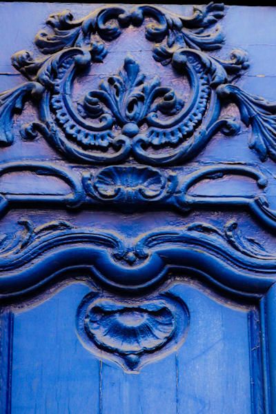 blue stucco ornament