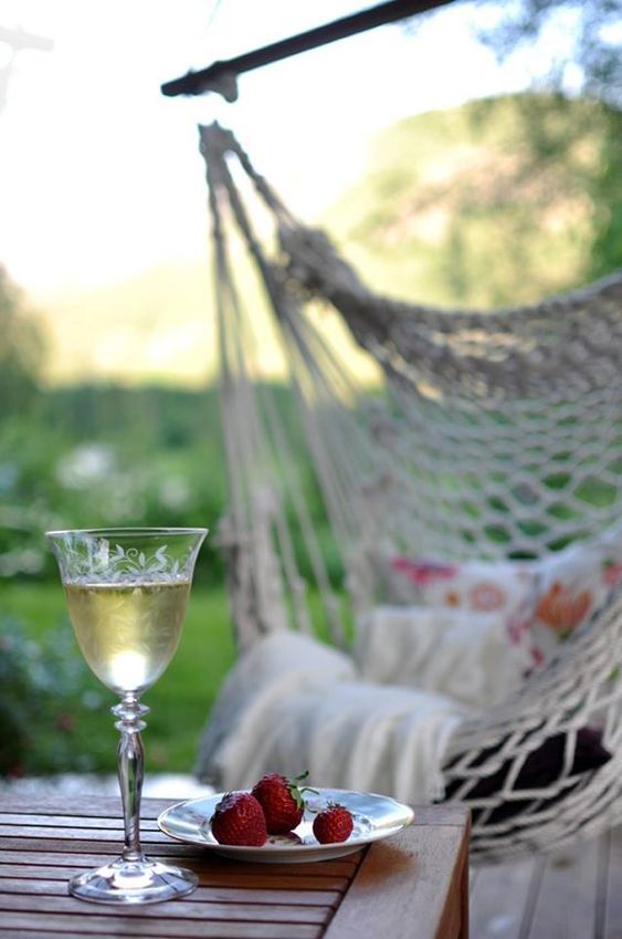 hammock white wine